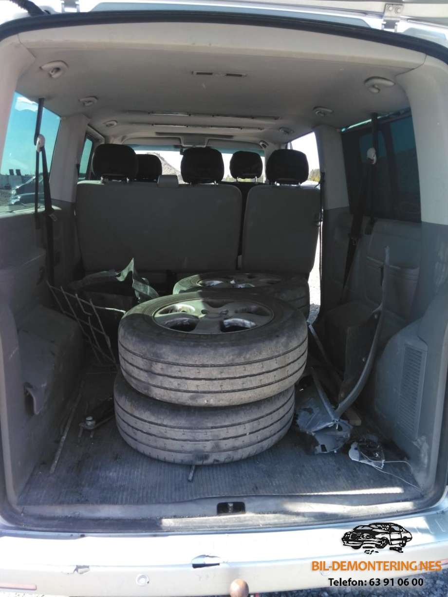 VW Transporter / Caravelle 2003-2009 (Fase 1) (T5) (T5), Motorkode: AXD, Girkassekode: HNC
