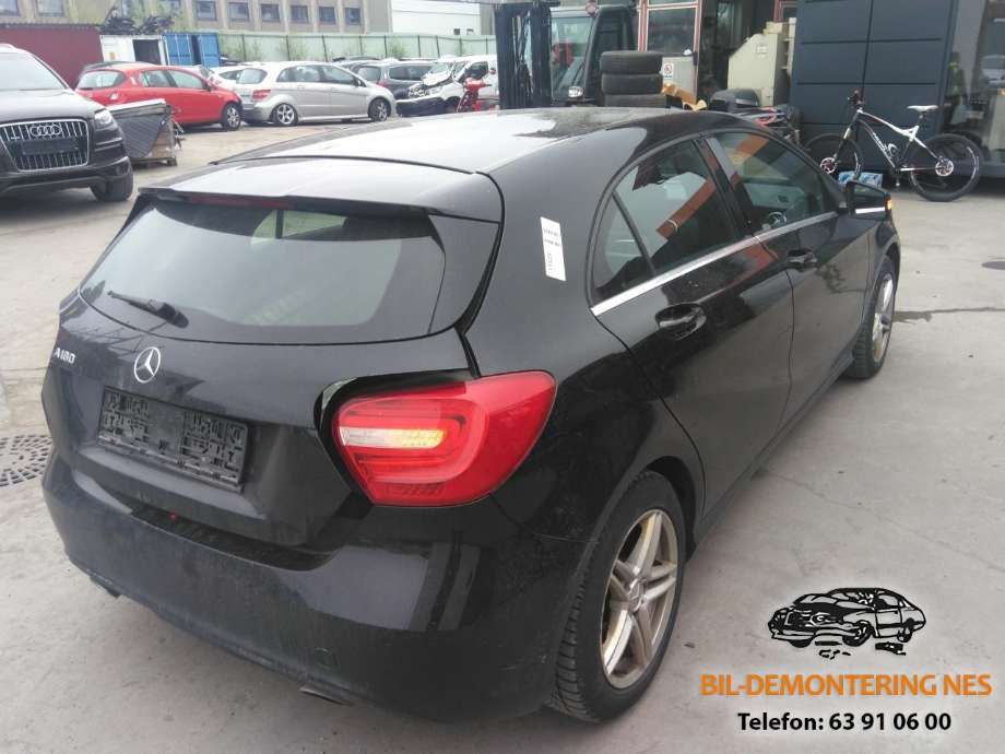 Mercedes A-Klasse 2012-2018 (W176) (W176), Motorkode: 270910, Girkassekode: 72400200353477