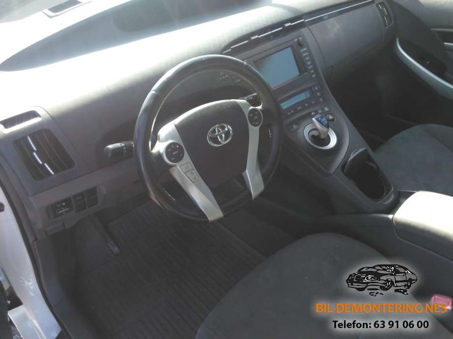 Toyota Prius 2009-2016 (Type III) (COMBI) (COMBI), Motorkode: 2ZR-FXE, Girkassekode: 
