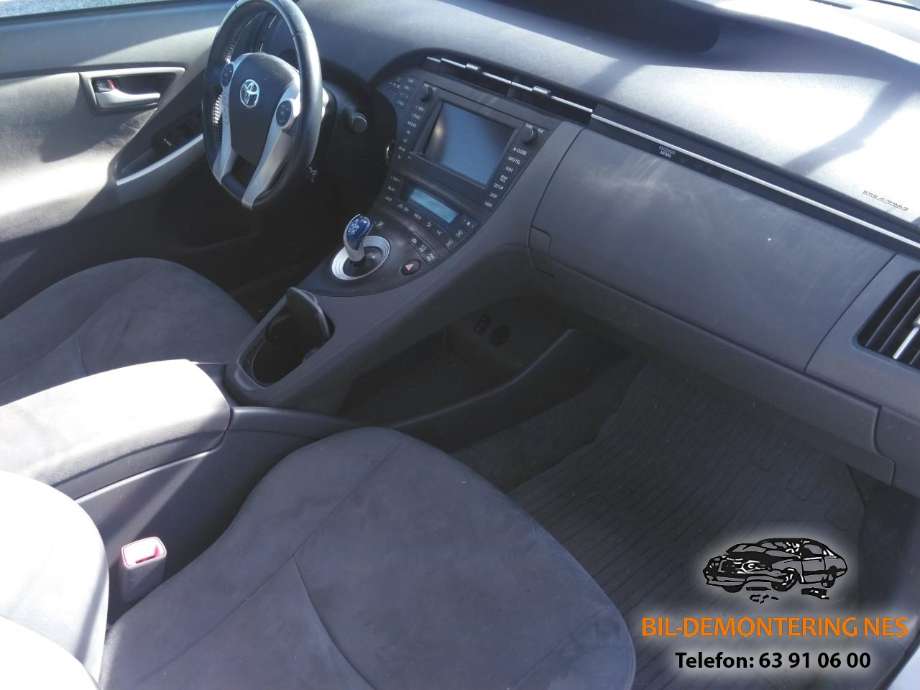 Toyota Prius 2009-2016 (Type III) (COMBI) (COMBI), Motorkode: 2ZR-FXE, Girkassekode: 