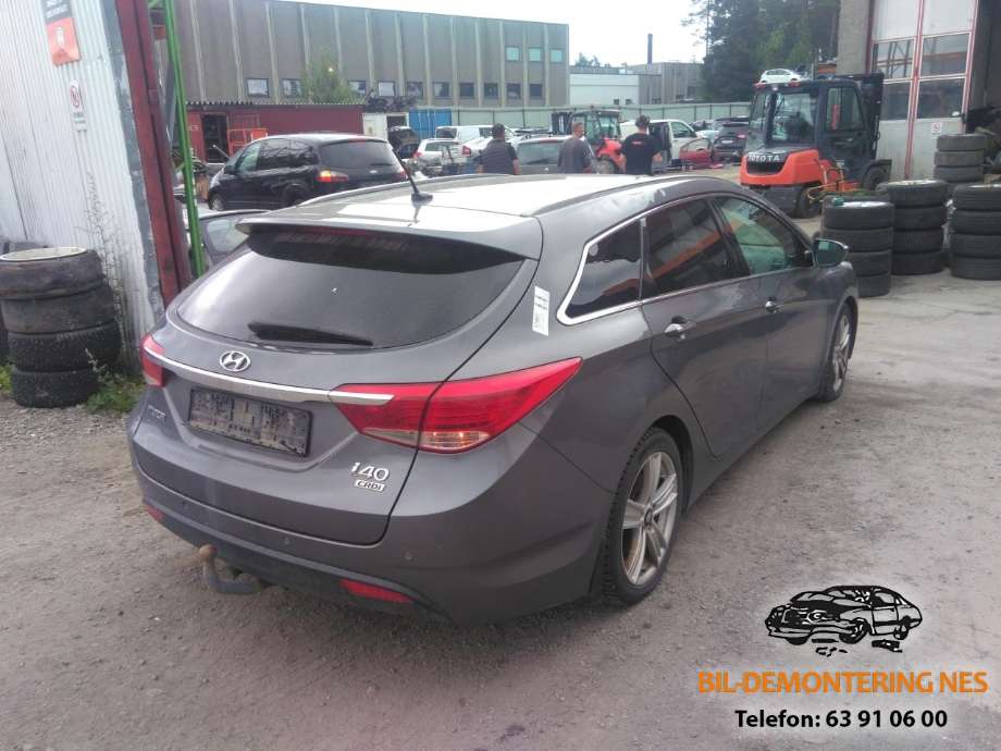 Hyundai i40 2012-2017 , Motorkode: D4FD, Girkassekode: 
