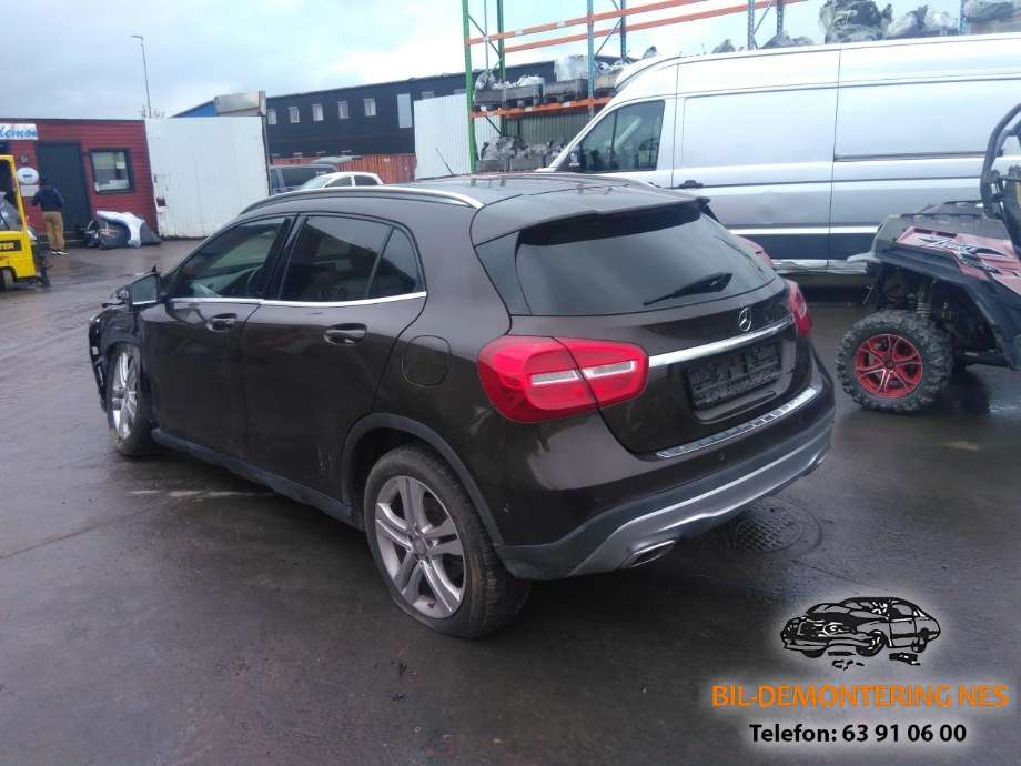 Mercedes GLA 2014-2020 (X156) (X156), Motorkode: 270910, Girkassekode: 724001