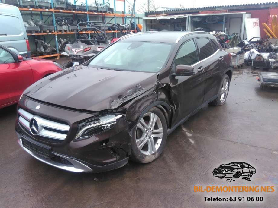 Mercedes GLA 2014-2020 (X156) (X156), Motorkode: 270910, Girkassekode: 724001