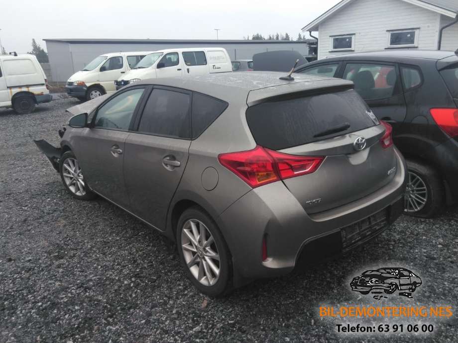Toyota Auris 2013-2015 (Type II, Fase 1) , Motorkode: 1NR-FE, Girkassekode: 