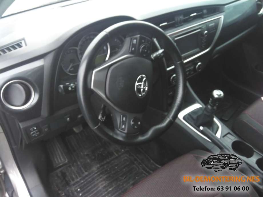 Toyota Auris 2013-2015 (Type II, Fase 1) , Motorkode: 1NR-FE, Girkassekode: 