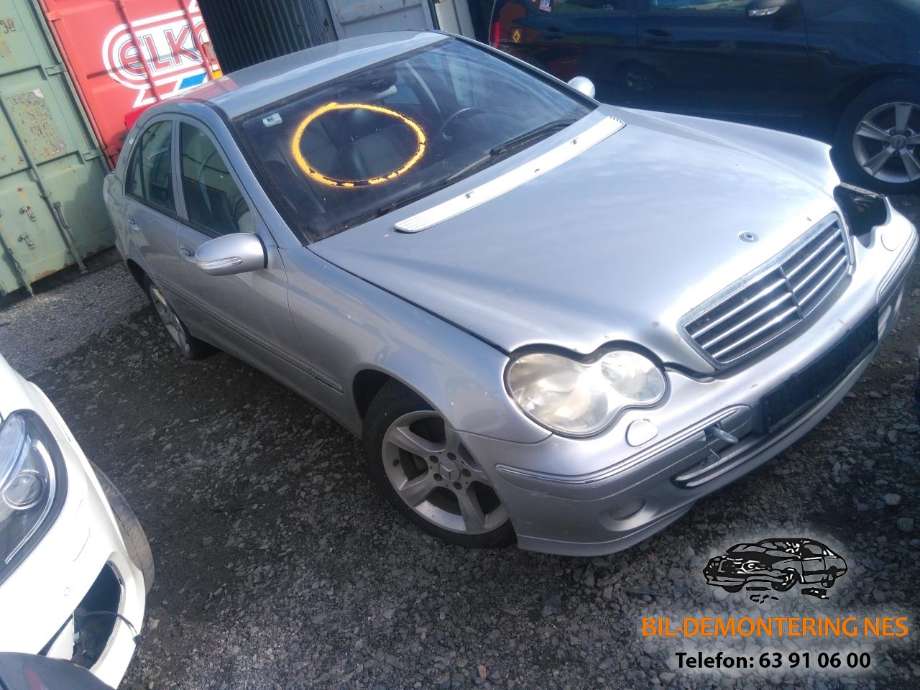 Mercedes C-Klasse 2004-2007 (Fase 2) (W203) (W203), Motorkode: 271 946, Girkassekode: 
