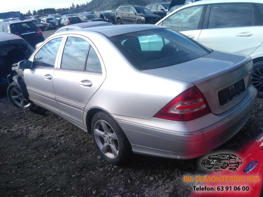 Mercedes C-Klasse 2004-2007 (Fase 2) (W203) (W203), Motorkode: 271 946, Girkassekode: 