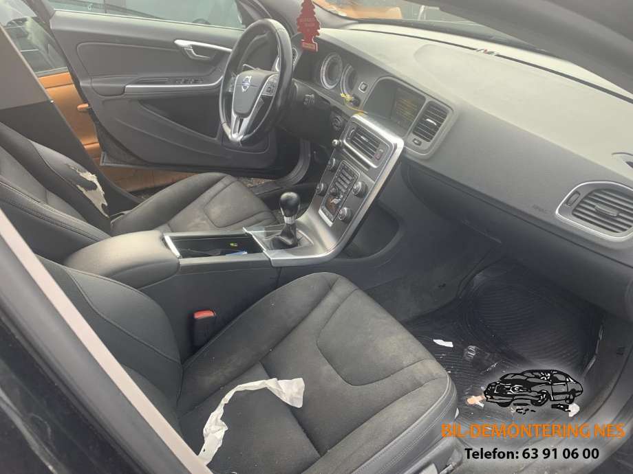 Volvo V60 2010-2013 (Type I, Fase 1) , Motorkode: D4162T, Girkassekode: 
