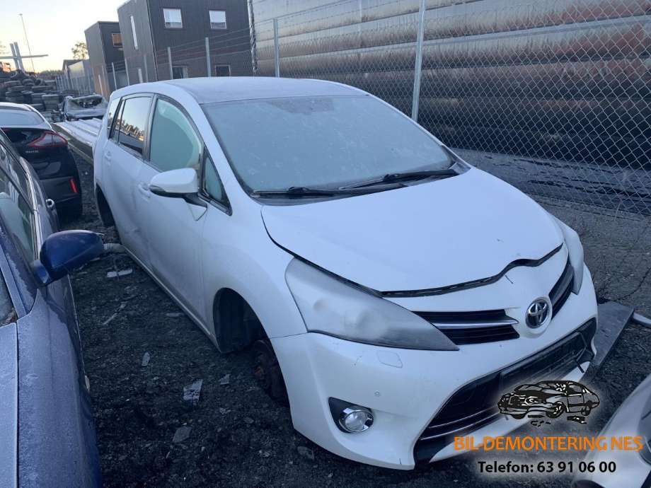 Toyota Verso, 2009-2016 (Type III)  delebil , Motorkode: 1AD-FTV
