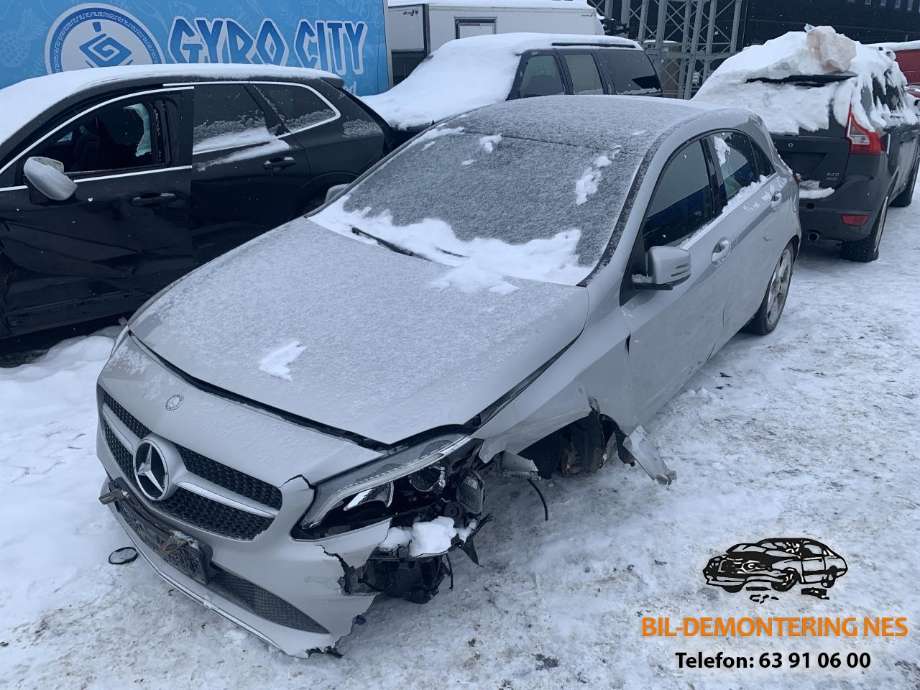 Mercedes A-Klasse 2012-2018 (W176) (W176), Motorkode: 651930, Girkassekode: 724011 00889156