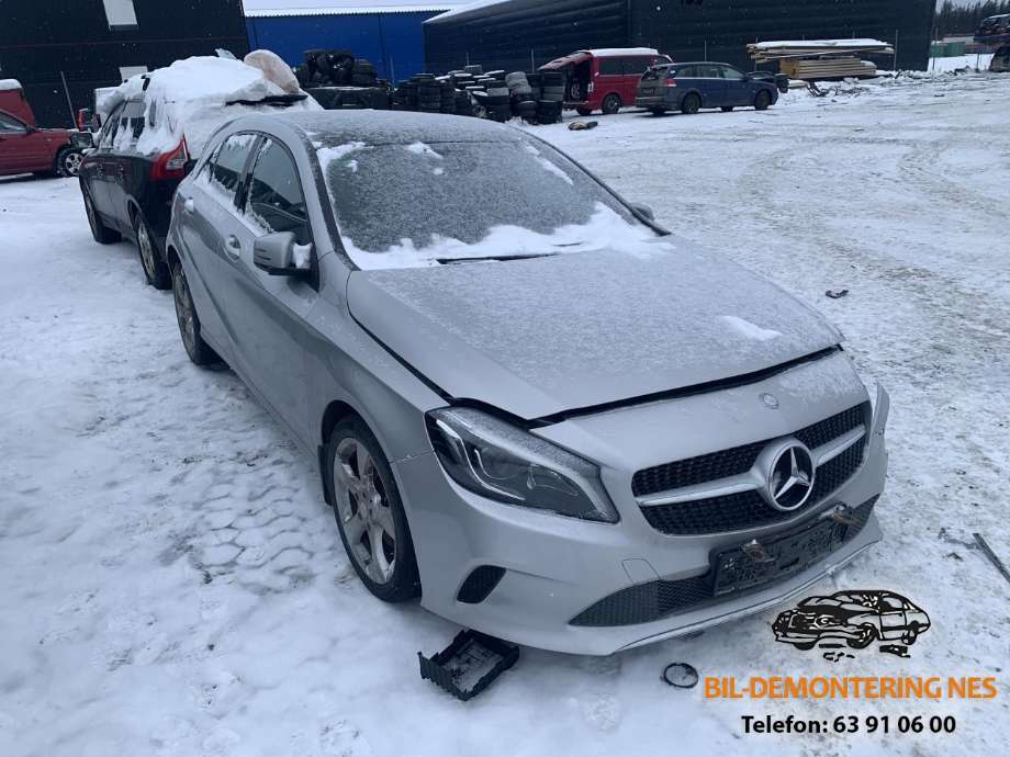 Mercedes A-Klasse 2012-2018 (W176) (W176), Motorkode: 651930, Girkassekode: 724011 00889156