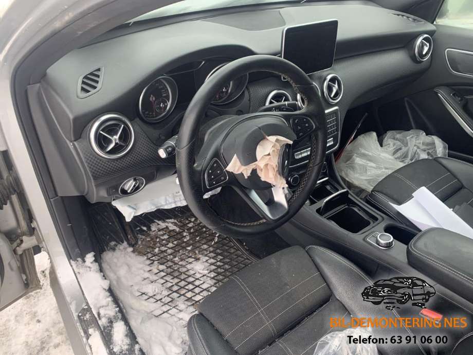 Mercedes A-Klasse 2012-2018 (W176) (W176), Motorkode: 651930, Girkassekode: 724011 00889156