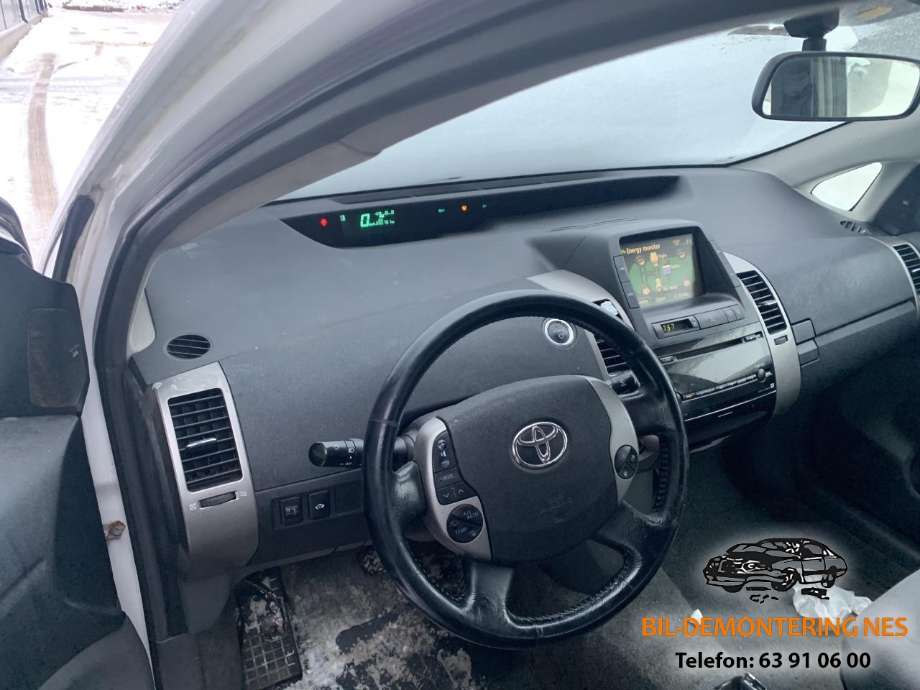 Toyota Prius 2004-2009 (Type II) (COMBI) delebil , Motorkode: 1NZ-FXE, Girkassekode: 