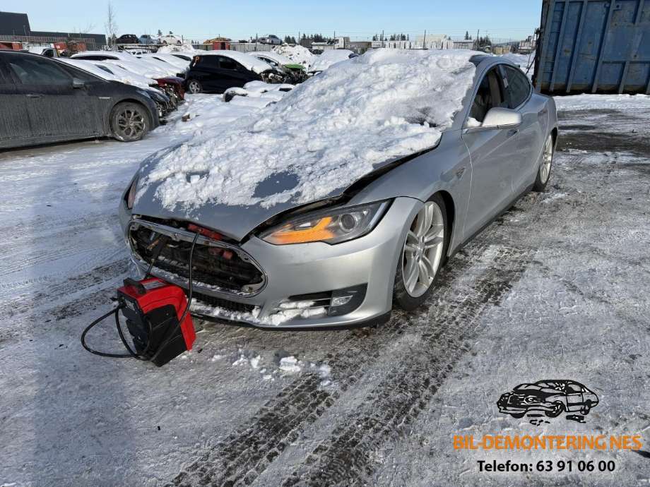 Tesla Model S, 2013-2016 (Fase 1)  delebil , Motorkode: L1S