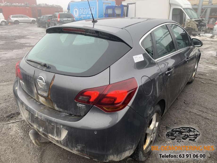 Opel Astra J 2010-2015 , Motorkode: A17DTR, Girkassekode: