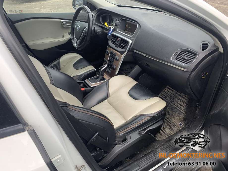 Volvo V40 2012-2019 , Motorkode: D4162T, Girkassekode: 
