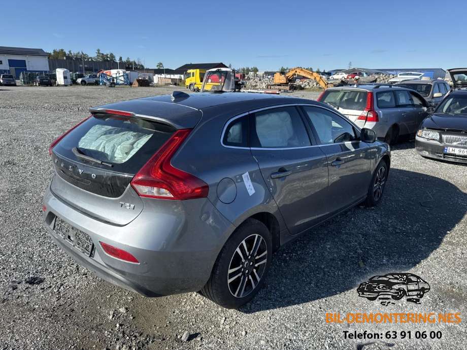 Volvo V40 2012-2019 delebil , Motorkode: B4204T38, Girkassekode: