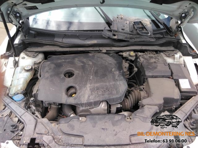 Volvo V40 2012-2019 , Motorkode: D4162T, Girkassekode: 