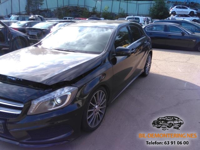 Mercedes A-Klasse 2012-2018 (W176) (W176), Motorkode: 270910, Girkassekode: 
