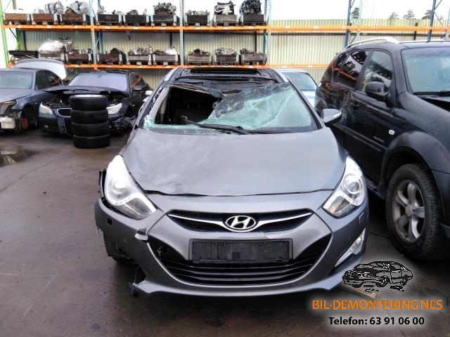 Hyundai i40 2012-2017 , Motorkode: D4FD, Girkassekode: