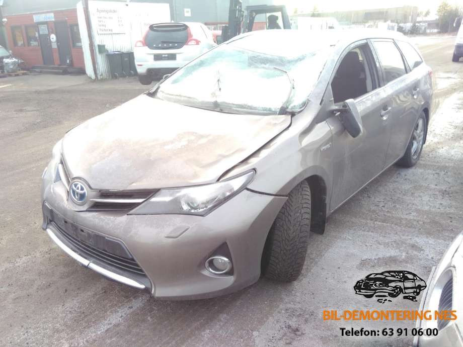 Toyota Auris 2013-2015 (Type II, Fase 1) , Motorkode: 2ZR-FXE, Girkassekode: 