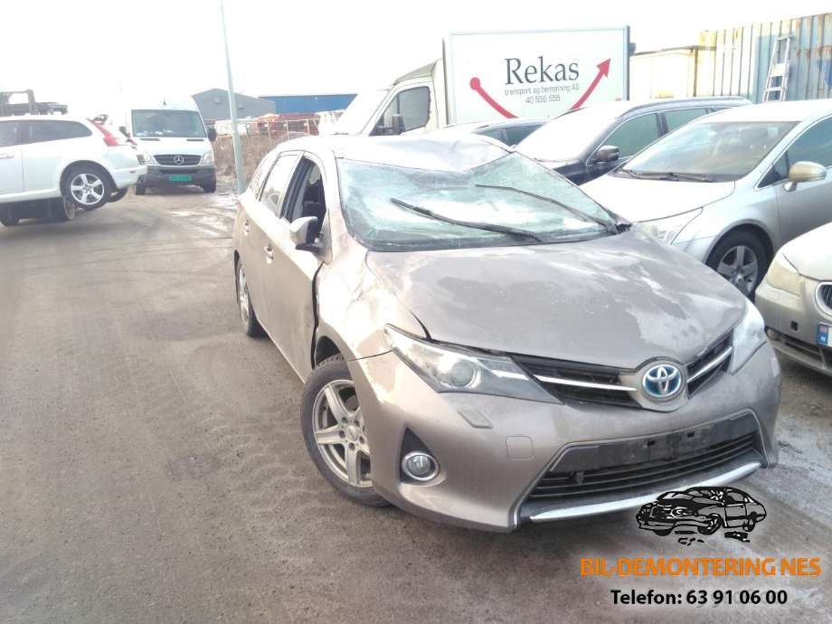 Toyota Auris 2013-2015 (Type II, Fase 1) , Motorkode: 2ZR-FXE, Girkassekode: 