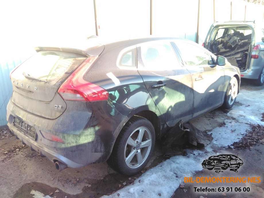 Volvo V40 2012-2019 , Motorkode: D5204T6, Girkassekode: 
