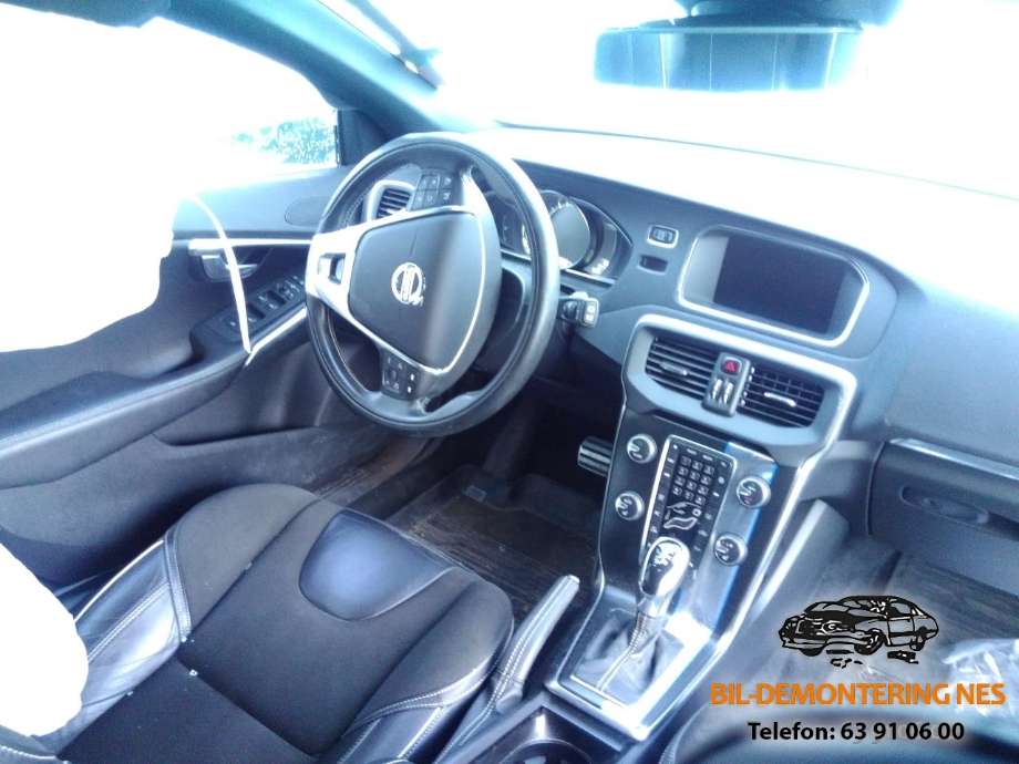 Volvo V40 2012-2019 , Motorkode: B4154T5, Girkassekode: 6-AUT 2WD / TF-71SC