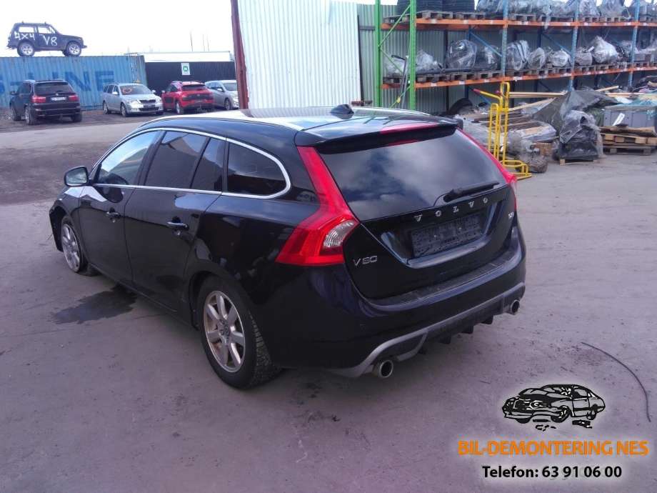 Volvo V60 2010-2013 (Type I, Fase 1) , Motorkode: D5204T2, Girkassekode: