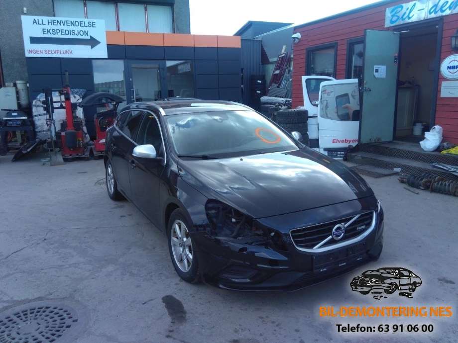 Volvo V60 2010-2013 (Type I, Fase 1) , Motorkode: D5204T2, Girkassekode: