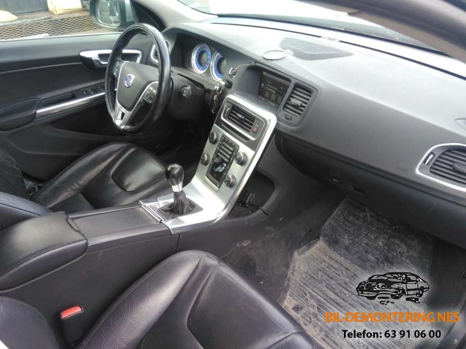 Volvo V60 2010-2013 (Type I, Fase 1) , Motorkode: D5204T2, Girkassekode: