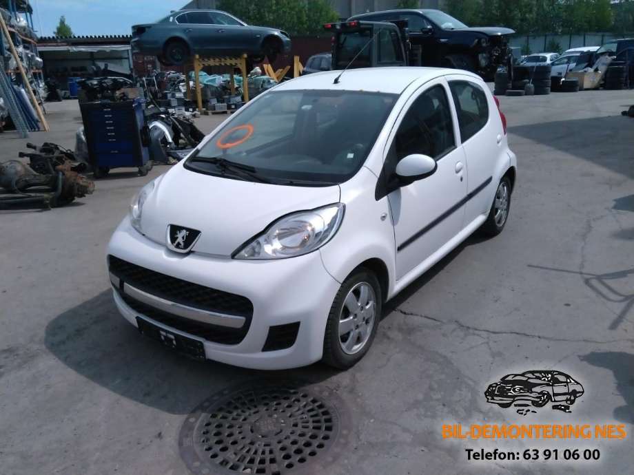 Peugeot 107 2006-2014 , Motorkode: 1KR-FE, Girkassekode: 