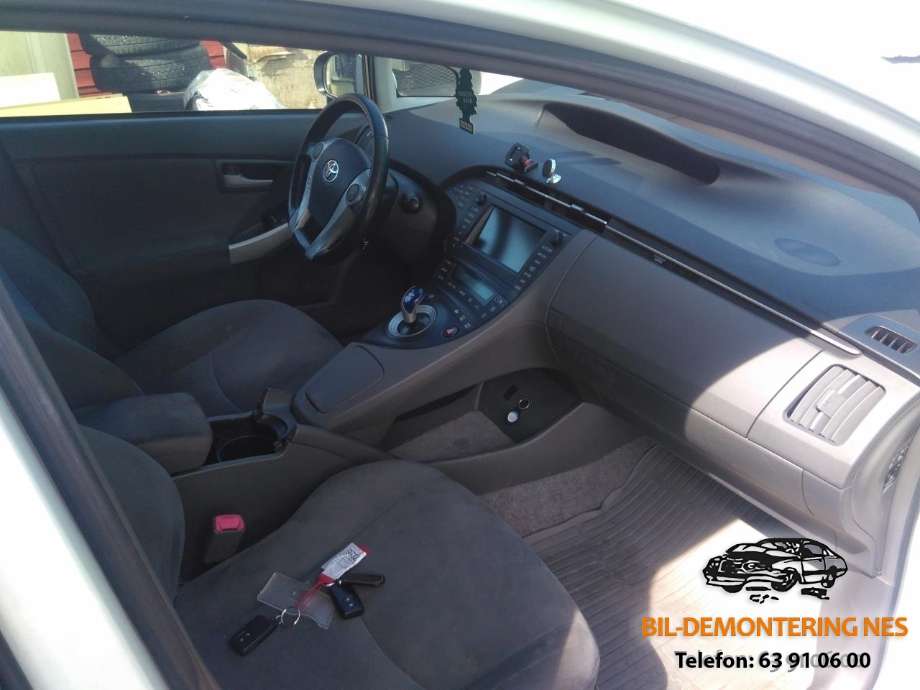 Toyota Prius 2009-2016 (Type III) (COMBI) (COMBI), Motorkode: 2ZR-FXE, Girkassekode: 