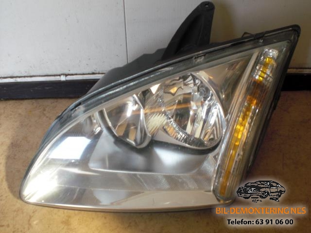Frontlykt venstre halogen til Ford Focus 2004-2007 (Type II, Fase 1)