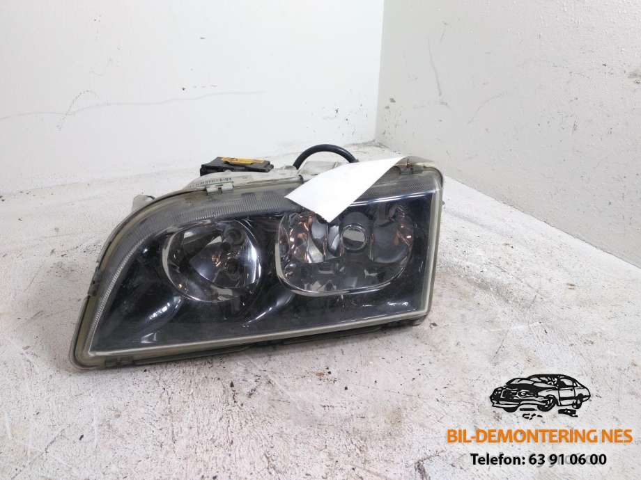 Frontlykt venstre xenon til Volvo V40 / S40 2000-2004 (Type I, Fase 2) (HELLA|30896911|)