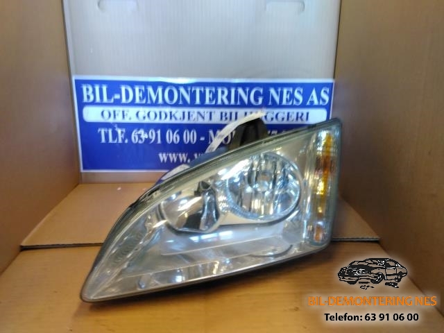 Frontlykt venstre halogen til Ford Focus, 2004-2007 (Type II, Fase 1)