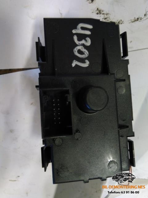 Bryter lys til BMW 1-Serie 2004-2011 (E81/E82/E87/E88) (E81/E82/E87/E88) (693279604|)