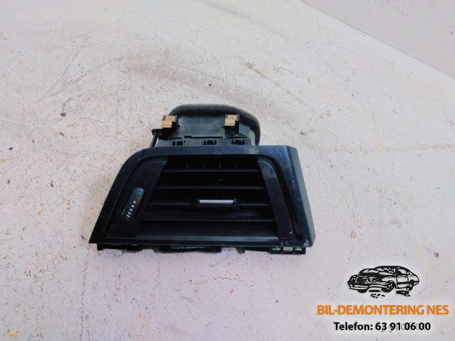 Dashbord friskluftdyse høyre til BMW 3-Serie, 2012-2018 (F30/F31/F34) (F30/F31/F34) (9 218 550)