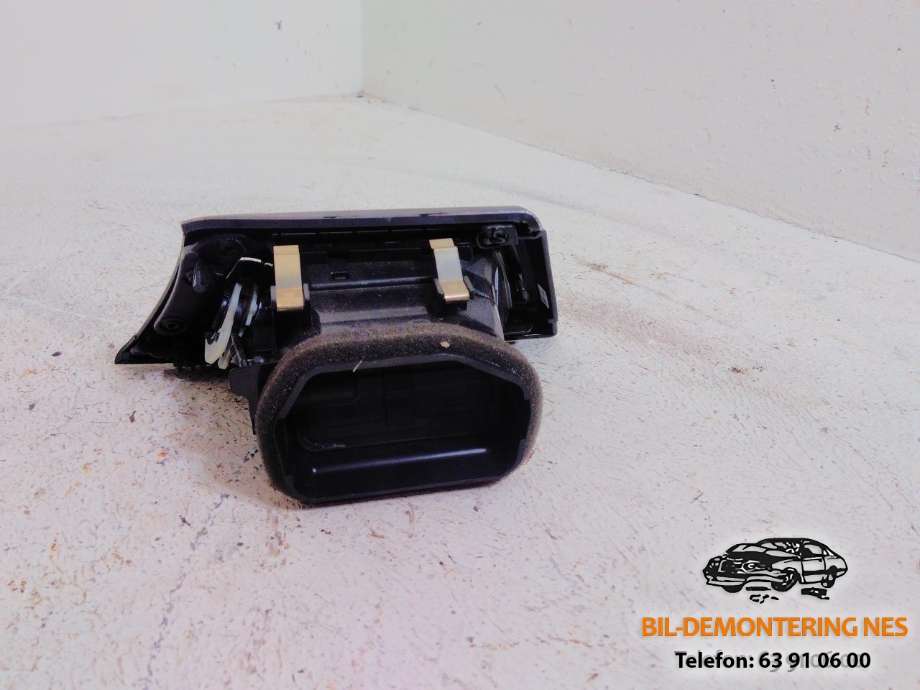 Dashbord friskluftdyse venstre til BMW 3-Serie 2012-2018 (F30/F31/F34) (F30/F31/F34) (9218549|)