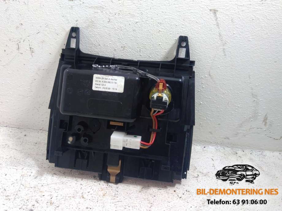 Dashbord myntrom til Mercedes E-Klasse 2009-2013 (Fase 1) (W212) (W212) (A2046800179|)