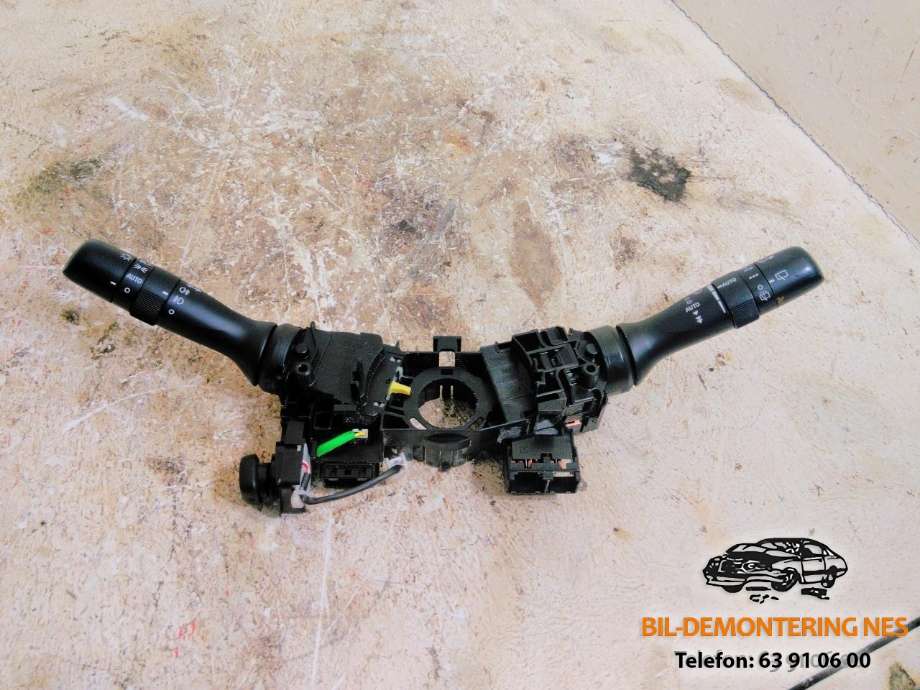 Bryter combi til Toyota Avensis 2009-2015 (Type III, Fase 1)  (17F373|17F144|)