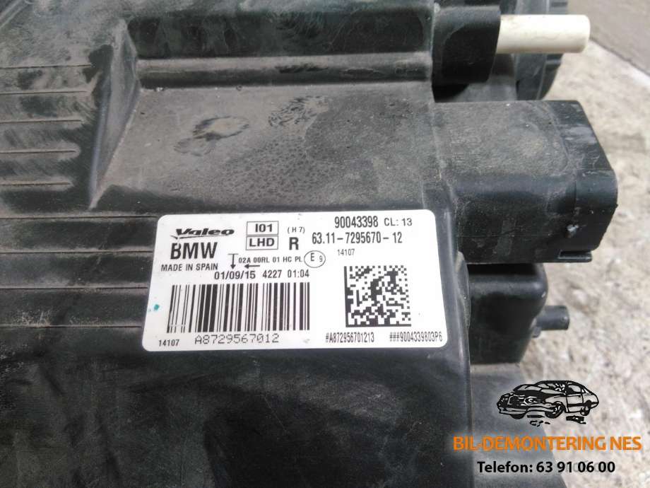 Frontlykt høyre halogen til BMW i3 2013-2022  (VALEO|90043398|63 11 7 448 388|)