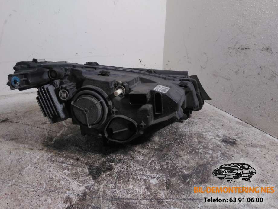 Frontlykt venstre halogen til BMW i3 2013-2022  (90043397|)