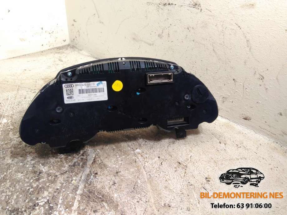 Instrumentpanel til Audi Q5 2008-2012 (Type I, Fase 1)  (MAGNETI ARELLI|8R0920930D|)