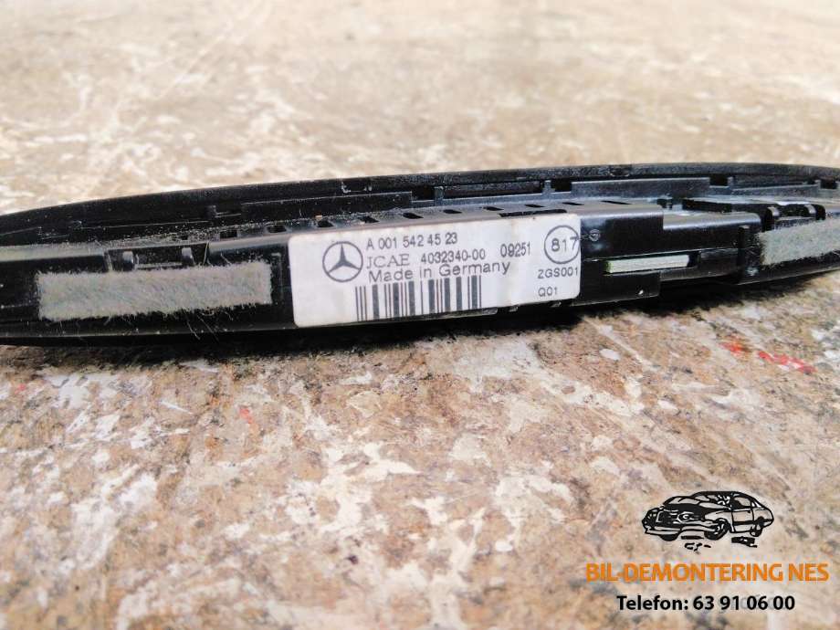 Multimedia display (MCU - Media Controller Unit) til Mercedes E-Klasse, 2009-2013 (Fase 1) (W212) (W212) (A0015424523)