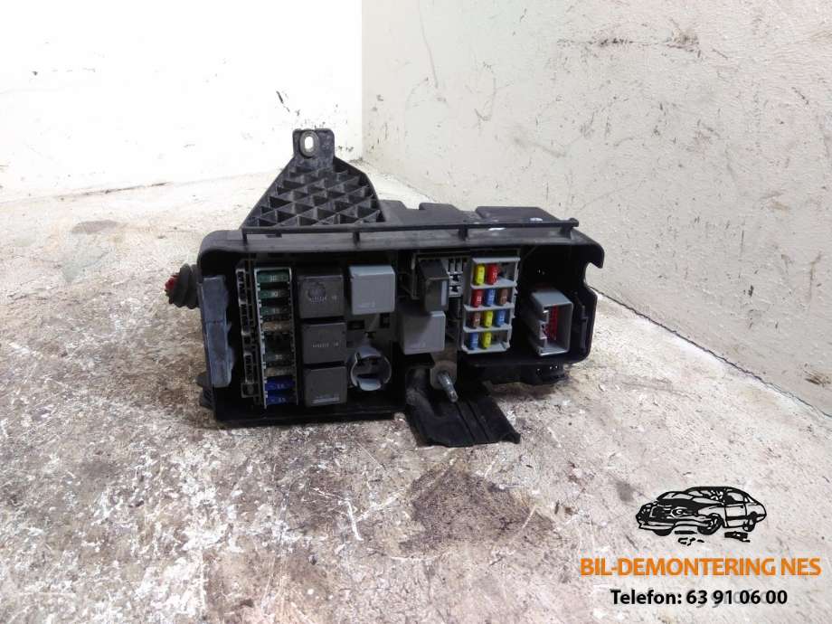 Sikringsboks motorrom til Volvo XC90, 2007-2014 (Type I, Fase 2)