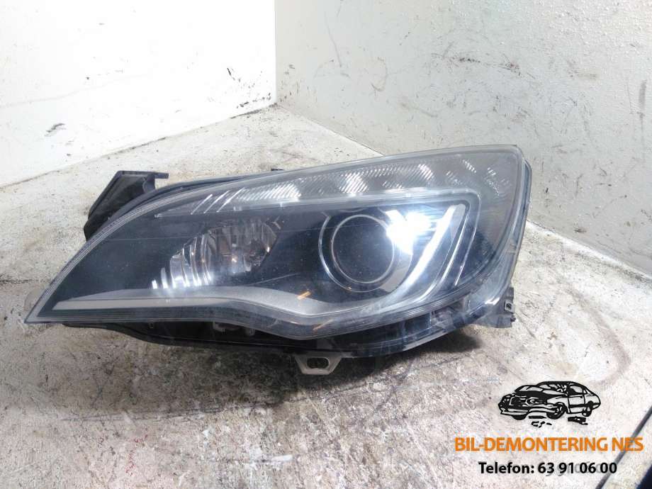 Frontlykt venstre xenon til Opel Astra J, 2010-2015  (1ZT01001201)