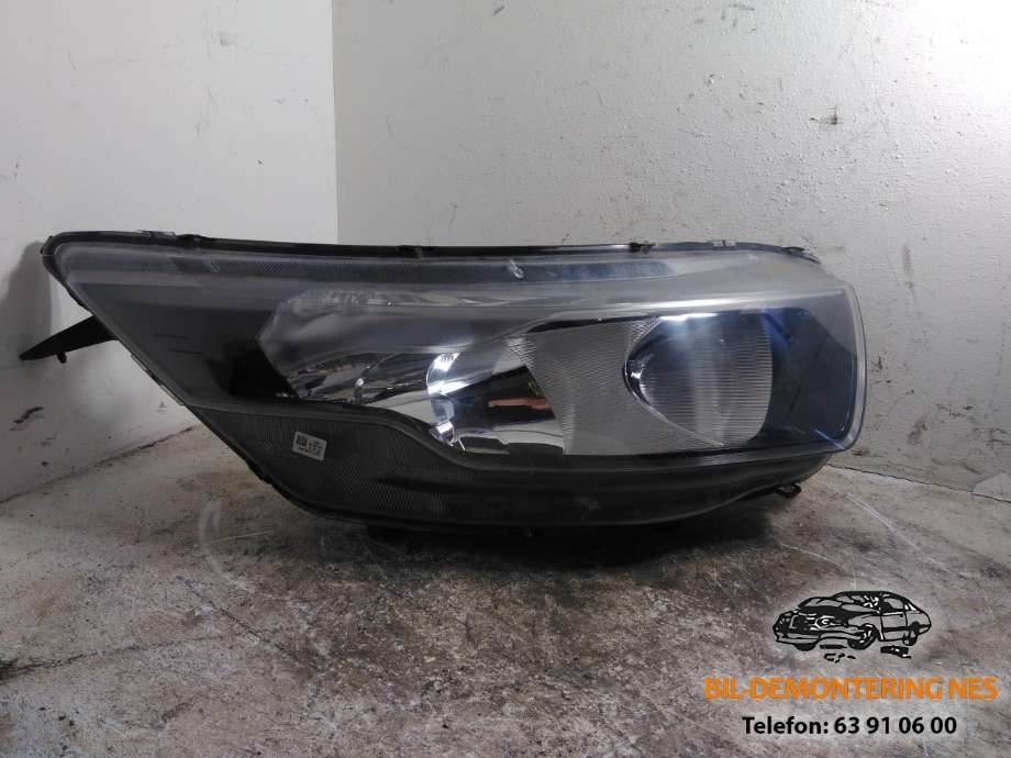 Frontlykt høyre halogen til Iveco Daily 2014-->> (Type VI)  (5801473749|)