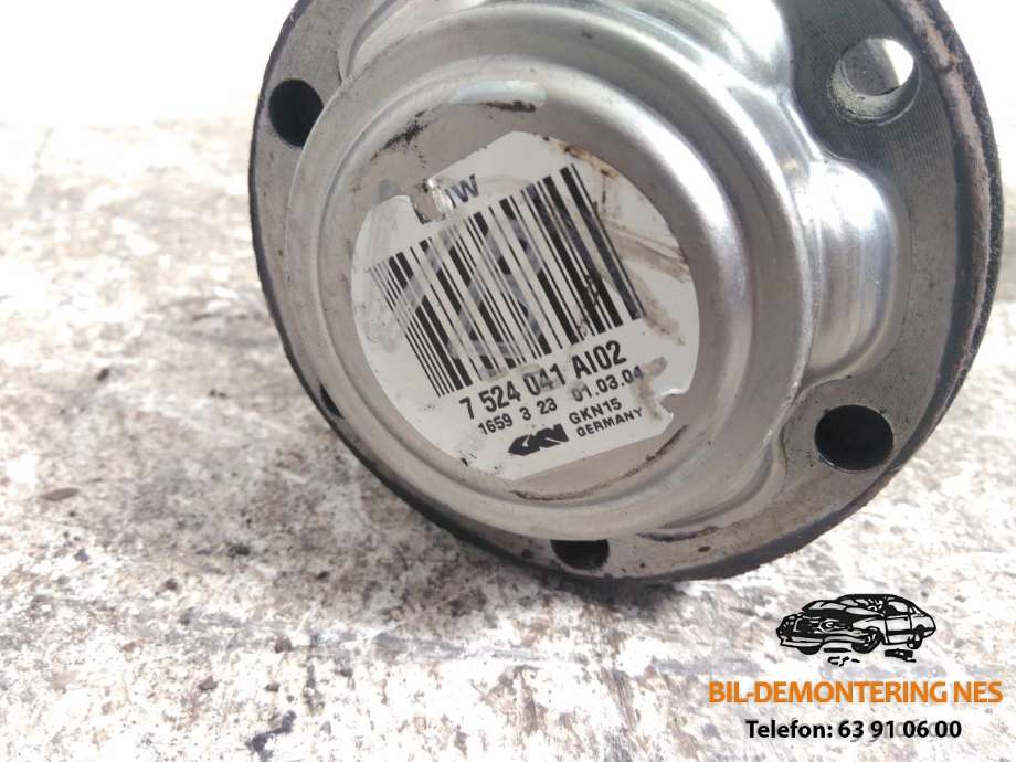 Drivaksel venstre bak, bensin/automat til BMW X3 2003-2006 (Fase 1) (E83) (E83)