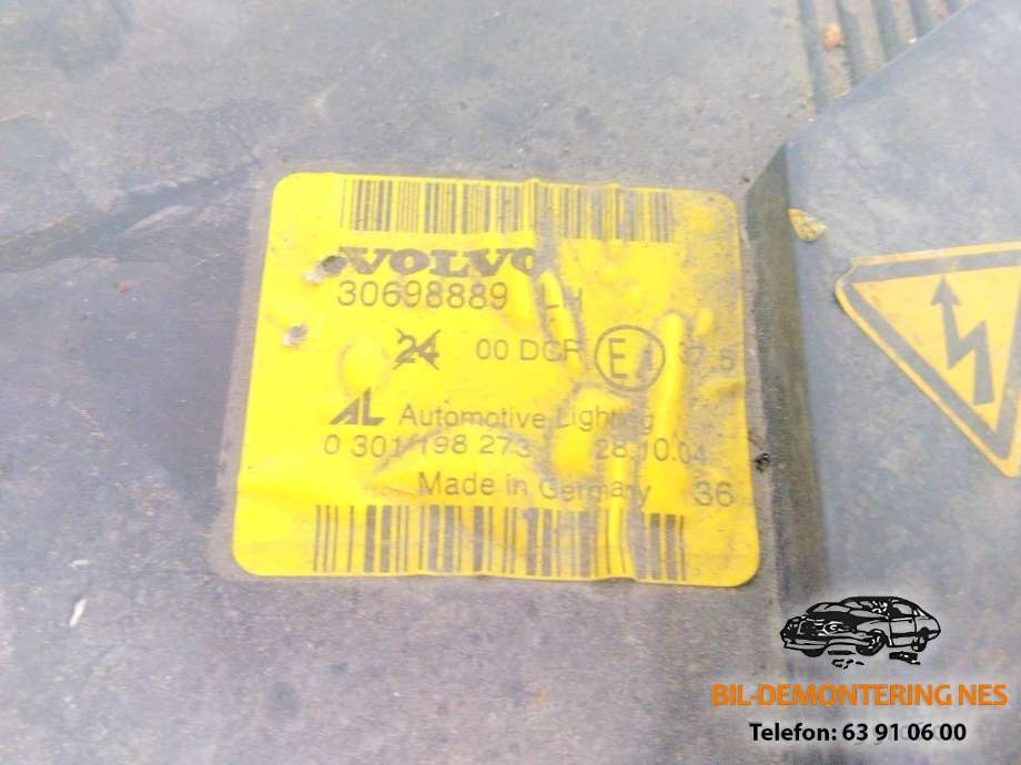 Frontlykt venstre xenon til Volvo V50 2004-2007 (Fase 1) (30698889|0301198273|)